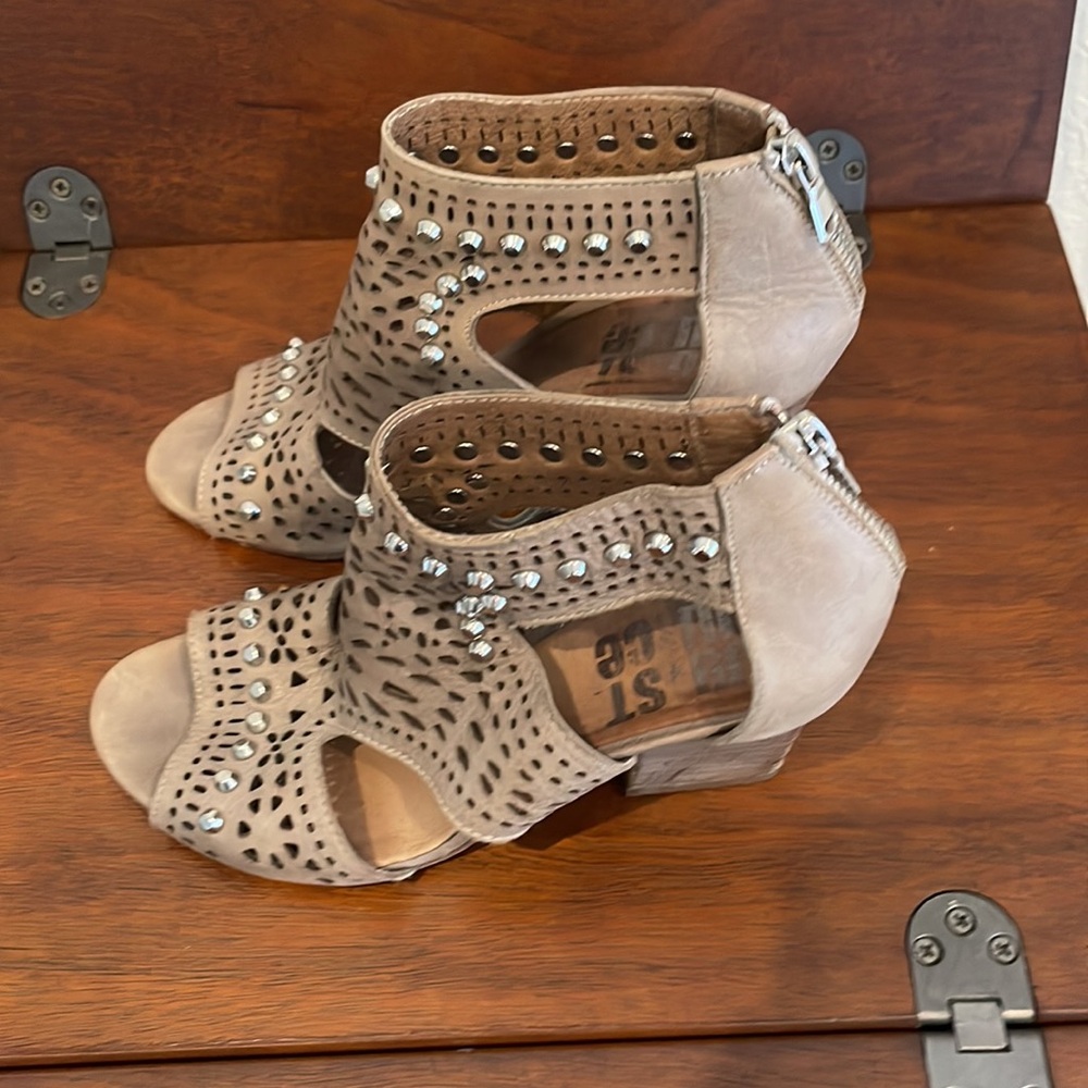 Veto Cuoio Bootie Sandal Leather Stud Chunky Heel